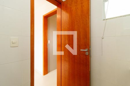 Banheiro de apartamento para alugar com 1 quarto, 25m² em Vila Gustavo, São Paulo