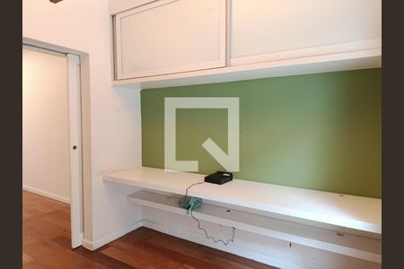 Sala de TV - Escritório de apartamento para alugar com 1 quarto, 87m² em Pinheiros, São Paulo