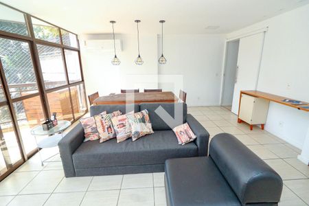 Sala de apartamento à venda com 4 quartos, 149m² em Barra da Tijuca, Rio de Janeiro