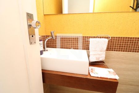 Lavabo de apartamento à venda com 4 quartos, 154m² em Jardim Guanabara, Rio de Janeiro