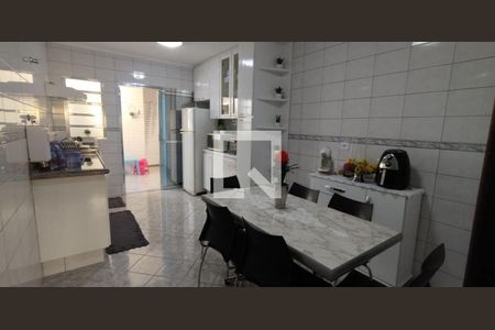 Casa à venda com 2 quartos, 270m² em Vila Carrão, São Paulo