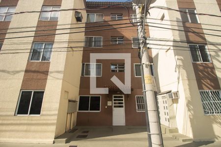 Fachada do bloco de apartamento para alugar com 2 quartos, 50m² em Senador Vasconcelos, Rio de Janeiro