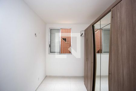 Quarto 1 de apartamento para alugar com 2 quartos, 48m² em Vila Maria Leonor, Diadema