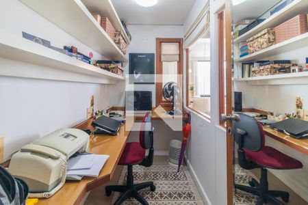 Escritório de apartamento para alugar com 3 quartos, 115m² em Cristal, Porto Alegre