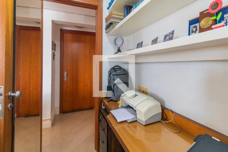 Escritório de apartamento para alugar com 3 quartos, 115m² em Cristal, Porto Alegre
