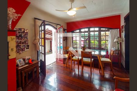 Sala de casa à venda com 4 quartos, 143m² em Tristeza, Porto Alegre