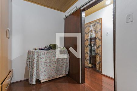 Quarto 2 de casa à venda com 3 quartos, 185m² em Morro Santana, Porto Alegre