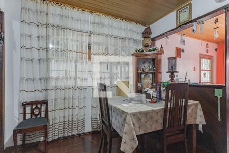 Sala de casa à venda com 3 quartos, 185m² em Morro Santana, Porto Alegre