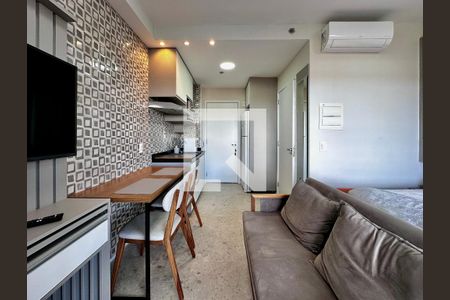 Sala de kitnet/studio para alugar com 1 quarto, 28m² em Santo Amaro, São Paulo