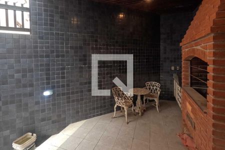 Área Externa de casa para alugar com 4 quartos, 250m² em Gonzaga, Santos