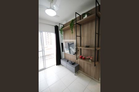 Sala de apartamento para alugar com 2 quartos, 54m² em Vila Assuncao, Praia Grande