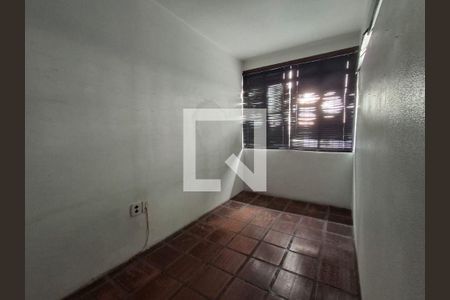 Casa à venda com 3 quartos, 260m² em Bela Aliança, São Paulo