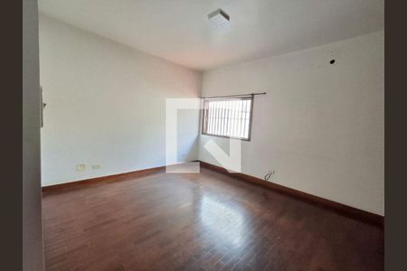 Casa à venda com 3 quartos, 260m² em Bela Aliança, São Paulo