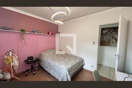 Quarto de casa à venda com 3 quartos, 187m² em Parque Oratório, Santo André