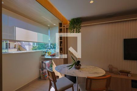 Sala de apartamento à venda com 2 quartos, 52m² em Coração Eucarístico, Belo Horizonte