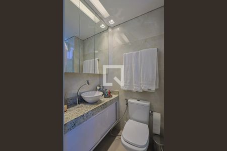 Banheiro da Suíte de apartamento à venda com 2 quartos, 52m² em Coração Eucarístico, Belo Horizonte