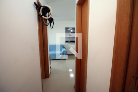 Corredor de apartamento à venda com 2 quartos, 54m² em Penha, Rio de Janeiro