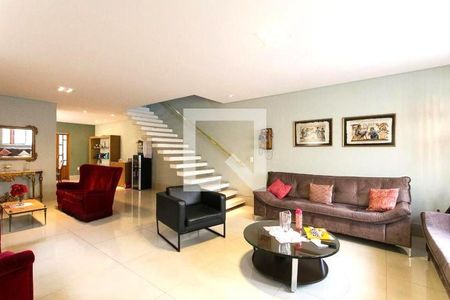 Casa à venda com 5 quartos, 310m² em Chácara Tatuapé, São Paulo