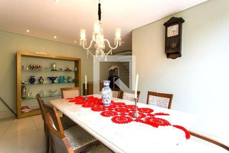 Casa à venda com 5 quartos, 310m² em Chácara Tatuapé, São Paulo