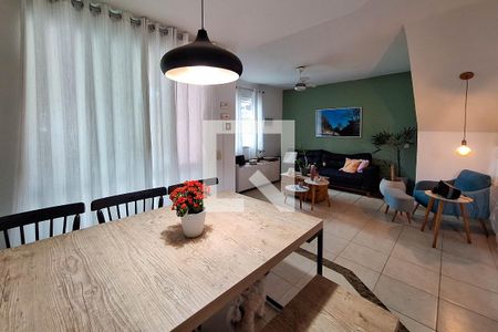 Sala de casa à venda com 4 quartos, 169m² em Itaipu, Niterói