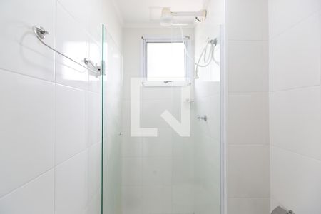 Banheiro de apartamento à venda com 1 quarto, 24m² em Vila Campanela, São Paulo