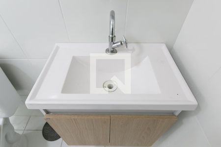 Banheiro de apartamento à venda com 1 quarto, 24m² em Vila Campanela, São Paulo