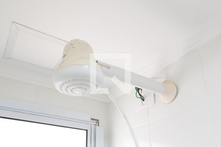 Banheiro de apartamento à venda com 1 quarto, 24m² em Vila Campanela, São Paulo