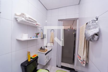Banheiro de casa para alugar com 1 quarto, 5m² em Jardim Santo Onofre, São Paulo
