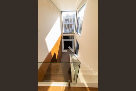 Escada de casa de condomínio à venda com 5 quartos, 325m² em Fazenda Santa Cândida, Campinas