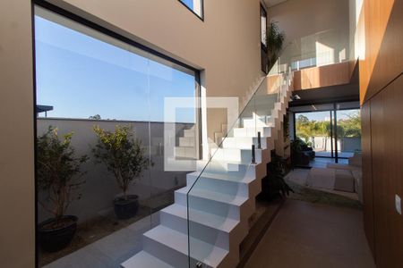 Escada de casa de condomínio à venda com 5 quartos, 325m² em Fazenda Santa Cândida, Campinas