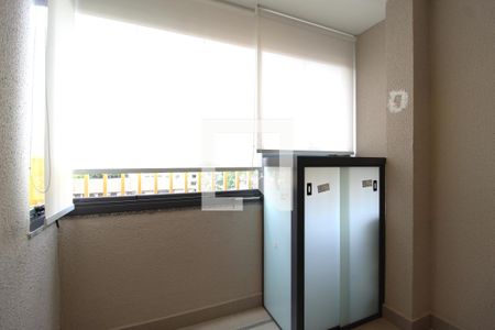 Varanda da Sala/Cozinha de apartamento para alugar com 1 quarto, 26m² em Vila Olímpia, São Paulo