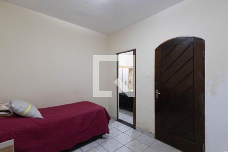 Sala  de casa à venda com 3 quartos, 230m² em Vila Nova Galvão, São Paulo