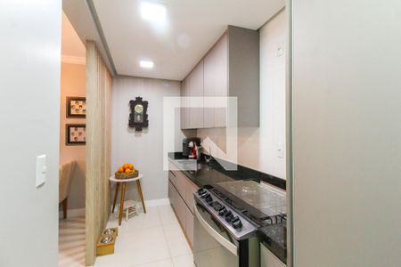 Cozinha de casa de condomínio à venda com 3 quartos, 131m² em Niterói, Canoas