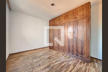 Quarto 4 de casa à venda com 5 quartos, 300m² em Concórdia, Belo Horizonte