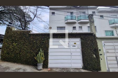 Fachada de casa à venda com 3 quartos, 96m² em Vila Alice, Santo André