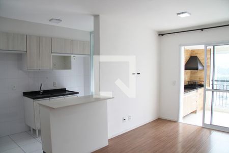 Sala de apartamento à venda com 2 quartos, 68m² em Jardim Flor da Montanha, Guarulhos