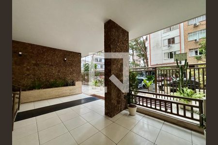 Portaria de apartamento à venda com 3 quartos, 73m² em Leme, Rio de Janeiro
