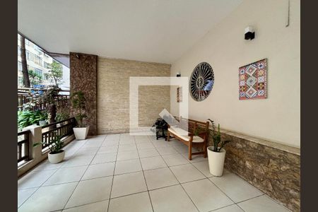 Portaria de apartamento à venda com 3 quartos, 73m² em Leme, Rio de Janeiro