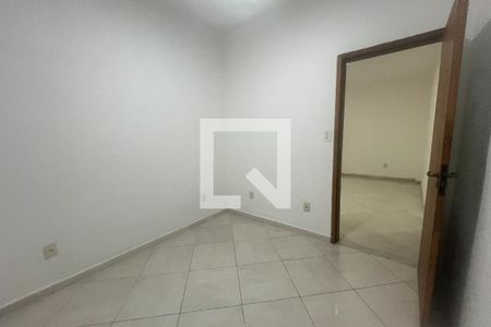 Quarto 1 de casa para alugar com 2 quartos, 70m² em Brás de Pina, Rio de Janeiro