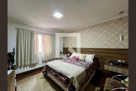 Suíte de casa à venda com 3 quartos, 200m² em Bela Aliança, São Paulo