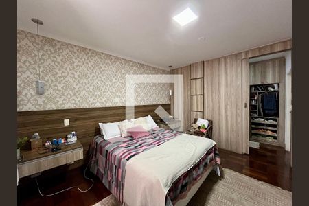 Suíte de casa à venda com 3 quartos, 200m² em Bela Aliança, São Paulo