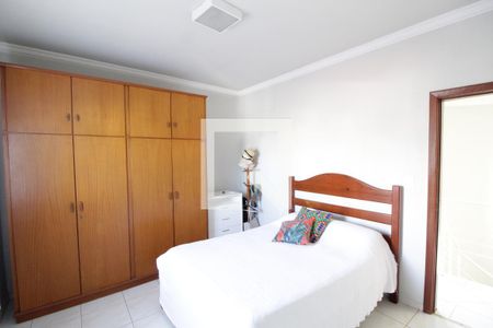 Quarto 1 - Suíte de casa para alugar com 3 quartos, 402m² em Jardim Karaíba, Uberlândia