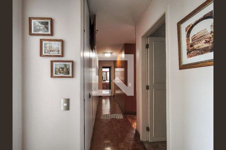 Corredor de apartamento à venda com 4 quartos, 200m² em Tijuca, Rio de Janeiro