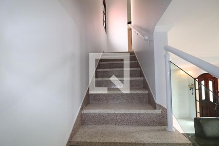 Escada de casa à venda com 3 quartos, 150m² em Vila Camilópolis, Santo André