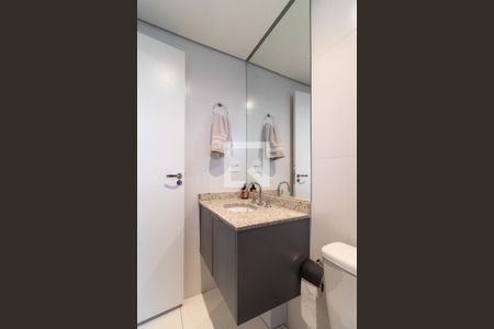 Banheiro de kitnet/studio para alugar com 1 quarto, 34m² em Vila Anglo Brasileira, São Paulo