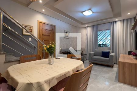 Sala de casa à venda com 3 quartos, 200m² em Jardim Santa Cecilia, Guarulhos
