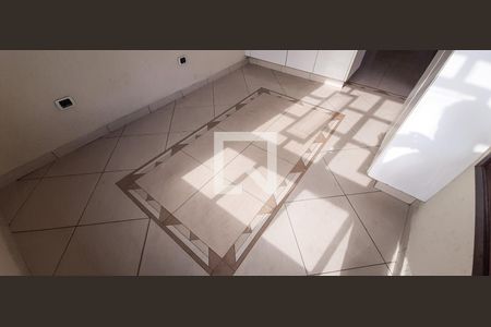 Copa de casa para alugar com 3 quartos, 550m² em Umuarama, Osasco