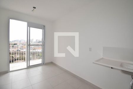 Sala/Cozinha de apartamento para alugar com 1 quarto, 28m² em Penha de França, São Paulo
