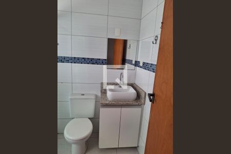 Banheiro suíte  de casa à venda com 3 quartos, 181m² em Parque das Nações, Santo André