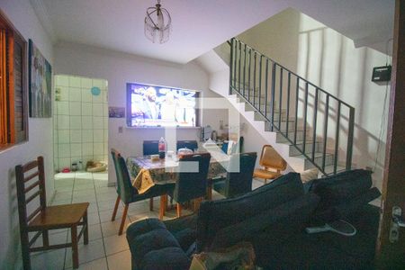 Sala de casa à venda com 5 quartos, 175m² em Vila das Belezas, São Paulo